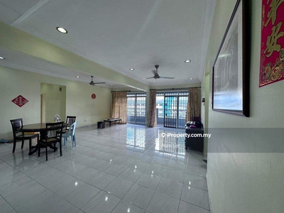 Tampoi Indah Sri Akasia Penthouse unit For Sale @ Facing South