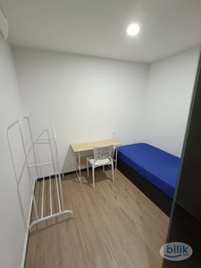 Zero Deposit Single Room for rent with private bathroom at Petaling Jaya