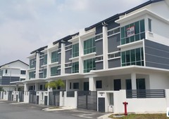 6 bedroom 3-sty Terrace/Link House for sale in Klang