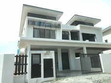 [ EAELY BIRD PACKAGE FREE ALL FEES CASH BACK 100K]New Double Storey LINK House