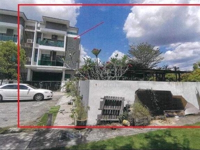 2.5 Storey Linked Corner Lot - Reflexion Pool Villa, Bandar Nusaputra