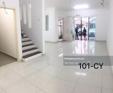 3 Storey Setia Alam Setia Anjung House 22x70 Gate Guarded - For Rent