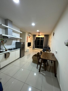 ARC 2 Beds Fully Furnished and Renovated Unit at Austin Hill, Taman Daya for RENT
