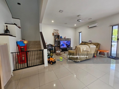 Cheap Nice Renovated Extended 2 Storey Superlink House at Jade Hills