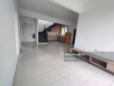 Duplex Condo Residensi Adelia 2, Bangi Avenue, Bangi