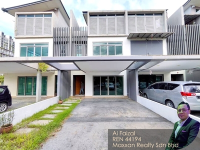 Exclusive Huge!! Below MV D'Island Residence, Puchong | 3 Storey Terrace | Gated & Guarded