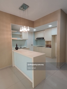Low Floor, big size condo. Well renovated & furnished. Must view!