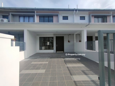 Partly Furnished M Aruna Rawang For Rent