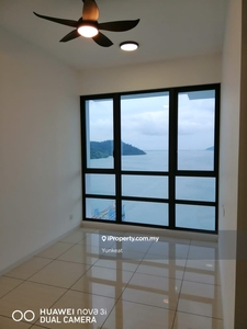 Queens Residence Cheapest Seaview unit 950sqft Partial Furnished