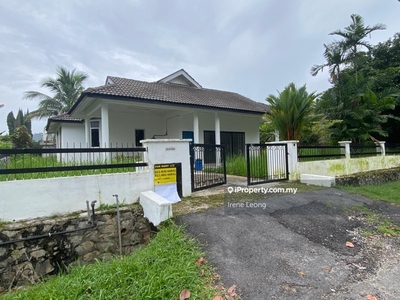 Rawang, Bukit Sentosa 1 Storey Bungalow House For Rent