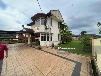Super limited price bungalow with big land call Andy for viewing