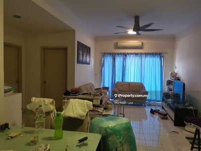 Walk Up Apartment, Vibrant Puchong Town, Lots Amenities, Near Hways