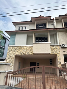 (7 Rooms) 3 Storey House Taman Rowther Gombak