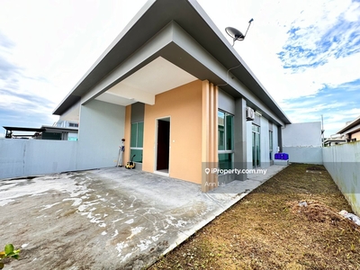 Amber Hill Pulai Single Storey Cluster House For Sale