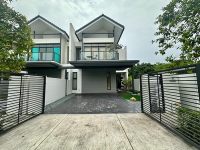 Avira 27x65 Resort Style Double Storey House For Sales , Iakandar
