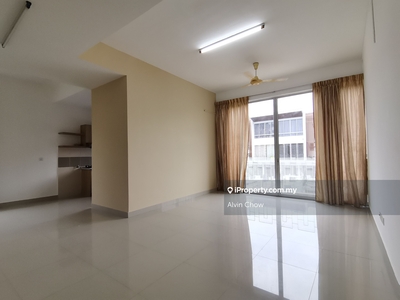 Puchong Townhouse For Sell Rm525k