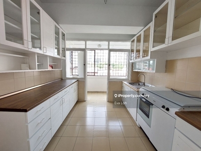 Renovated with move in condition Medang Kapas townhouse for sale