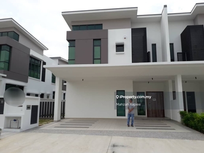 Semi-Detached 2 Storey Sejati Residences at Cyber 10 for Sale