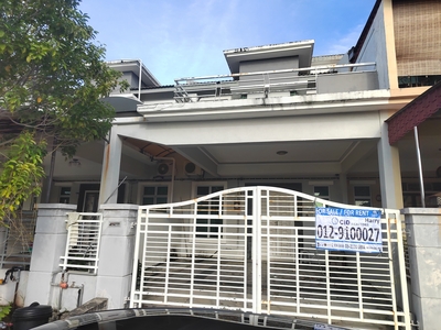 Taman satu krubong Jaya bumi lot double Storey Terrace facing padang playground for sell