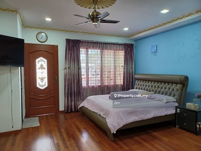 Bandar Sunway Terrace House Master Bedroom For Rent