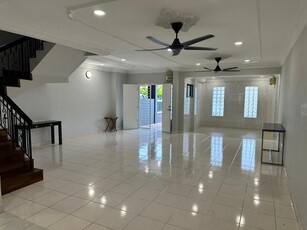 Bandar Puteri 12 @Puchong double story house for rent 47100