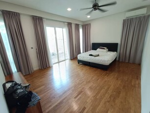 Bungalow EAST LEDANG FOR RENT