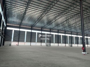 Center of Puchong Industrial park warehouse, Taman Perindustrian Puchong, Puchong