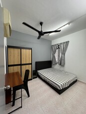 Medium Room Fully Furnished With Aircon Vista Komanwel