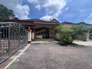 Taman Gemilang Kcc Kulai Single Storey House / Renovated