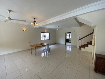 Bandar Utama @ BU6 2.5 Storey link house semi furnished for rent