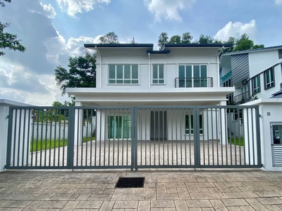 2-1/2 Storey Split Level Bungalow House, Kajang