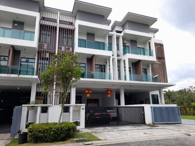 3 Storey Link House Pool Villa Reflexion Nusaputra Timur Cyberjaya
