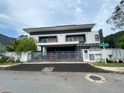 Double Storey Bungalow Perdana Heights, Seksyen U10 Shah Alam