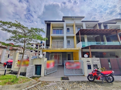END LOT 3 Storey Terrace (ASTER) D' Impian Tropika, Seri Kembangan, Selangor.