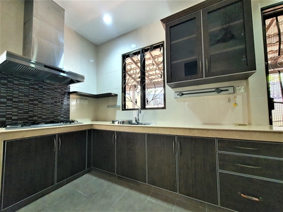 Twin Bungalow House, Nice Renovated, Good Condition, 4000sqft
