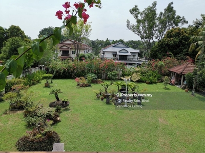 Big garden&kitchen bungalow at the strategic jln cecawi kota damansara