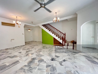 Super cheap renovated well maintained freehold 3sty terrace