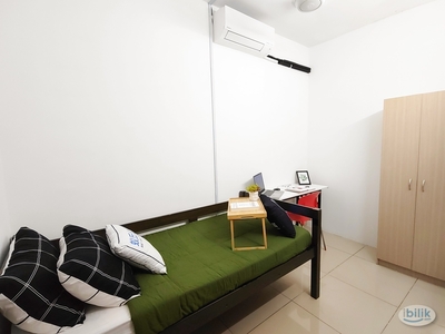 [At Casa Residenza!!⭐] Comfortable Room For Rent!! ️