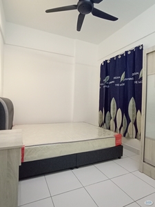 [FREE UTILITIES] Fully Furnished Middle Room At Kepong/Jalan Ipoh/Sungai Buloh! Walking to MRT station! Available NOW!