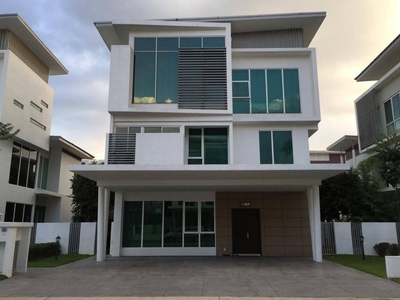 Fully Renovated Furnished 3 Storey Bungalow Jacaranda, Garden Residence, Cyberjaya