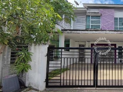 House ouble storey at Lakeville Bandar Baru Seri Iskandar