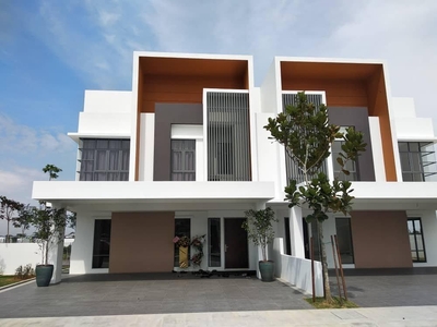 New House Lelong Price! Freehold30x78