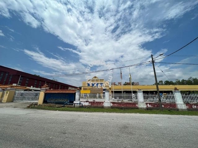 Perak gopeng nice location industrial land with building for sale