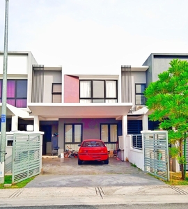 RENOVATED] 2 Storey Terrace House,Dahlia Cahaya Alam ,Seksyen U12