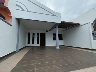 Single Storey Terrace House Taman University