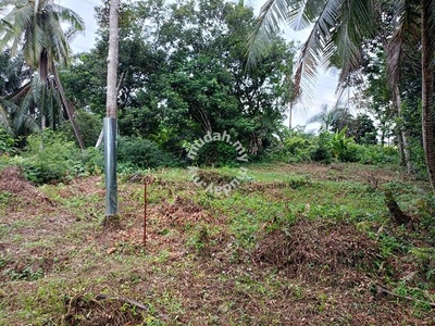 Tanah tepi Jalan sesuai untuk pembinaan rumah n boleh berkebun