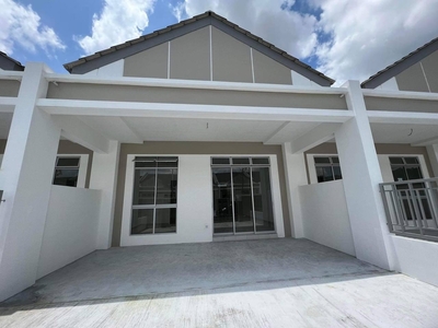 Bandar Baru Kangkar Pulai Terrace House brand new