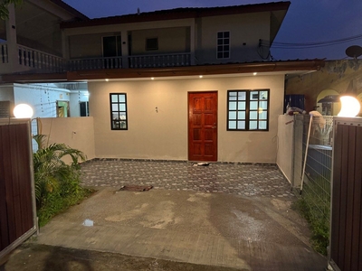 JENJAROM HOUSE FOR RENT ( NEGOTIABLE)