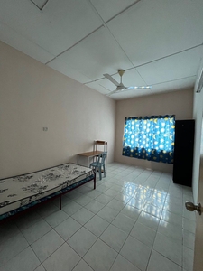 Room for rent in Taman Bayu Perdana Klang