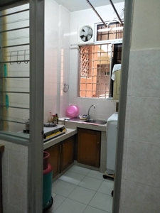 Seroja Apartment Bukit Jelutong for sale partially furnished